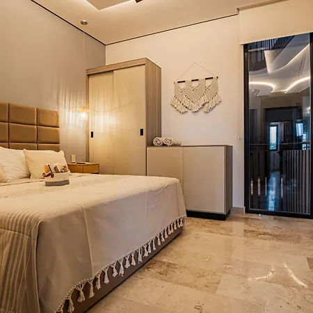 Luxury In The Zone Of *