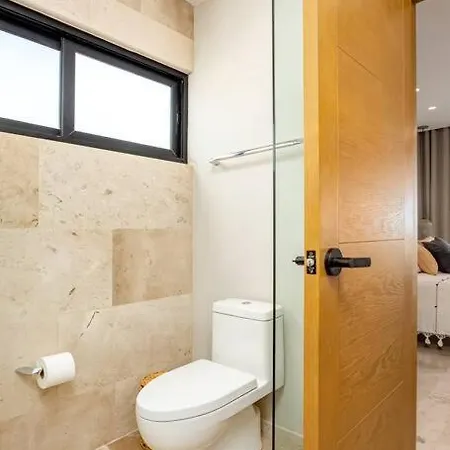 Luxury Beachfront Getaway Tankah Bay *