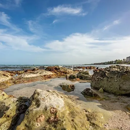 Luxury Beachfront Getaway Tankah Bay *