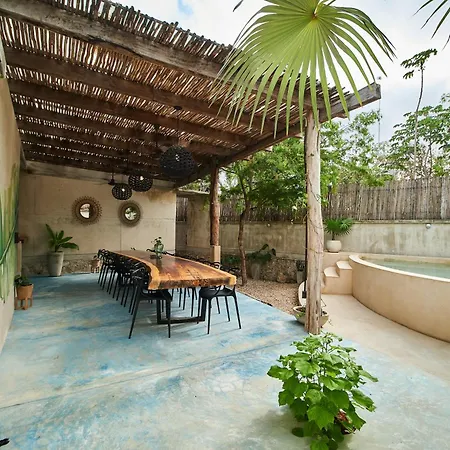 Holiday home Unique 7-bedroom Property With Pool For 14 Guests In Trendy Neighborhood *
