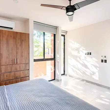 Entera Y Centrica En Piscinas Y Gym * Tulum