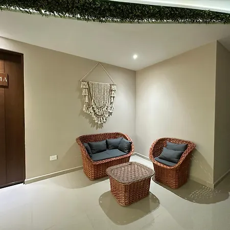 Menesse By Andiani Travel Apartment *
