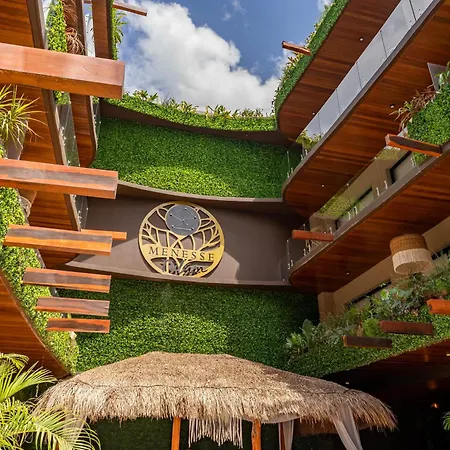 Menesse Aparthotel