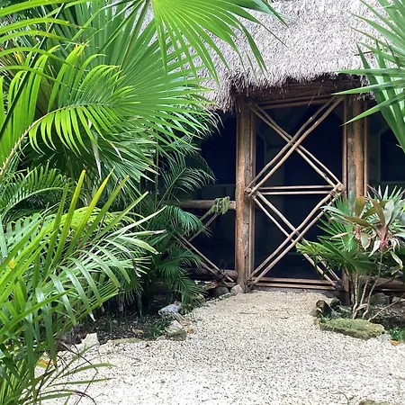 Yaxchen & Cenote Lodge Tulum