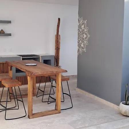 Wonderful Ph 3br/large Private Pool/aldea Zama