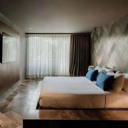 Barneys Ny Residences With Private Pool And 24h Security Apartment