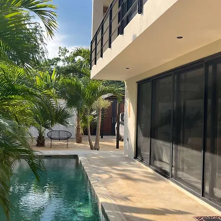Villa Elegant With Private Pool And Bbq Patio