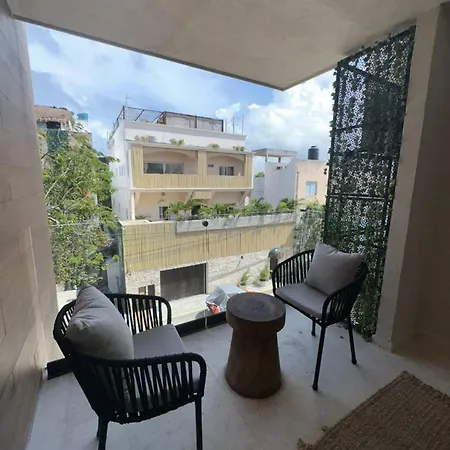 Bakal 303, Estudio Con Balcon Centrico