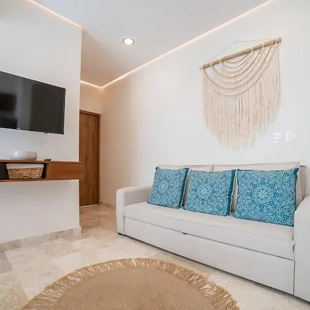 Apartment Giada 201 Jungle View Cozy 1br W Rooftop Pool *