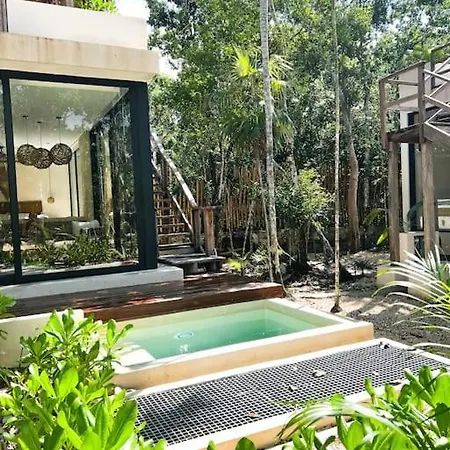 Eco-luxury Living Bungalow Holiday home Tulum