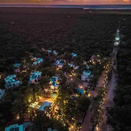 Eco-luxury Living Bungalow Holiday home Tulum