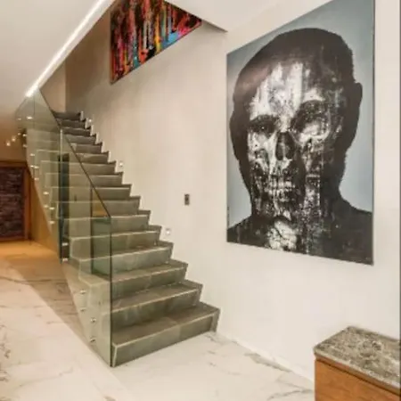 Three Bdr Luxury Centric & Private Kite Apartment