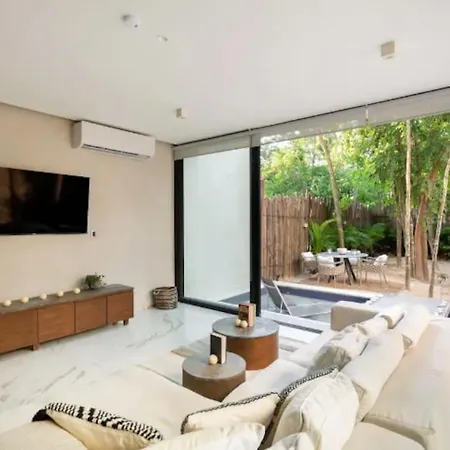 Three Bdr Luxury Centric & Private Kite Apartment *