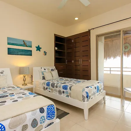 Luzera - With Ample Private Roof & Jacuzzi & Bbq Tulum