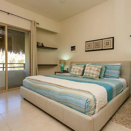 Luzera - With Ample Private Roof & Jacuzzi & Bbq Tulum