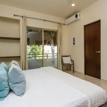 Apartment Luzera - With Ample Private Roof & Jacuzzi & Bbq *