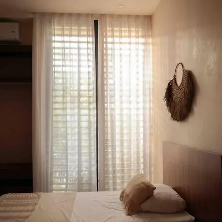 Stunning 2 Bd Ph W Private Pool