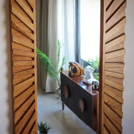 2 Bdr Stunning Designer Loft - Centro Apartment