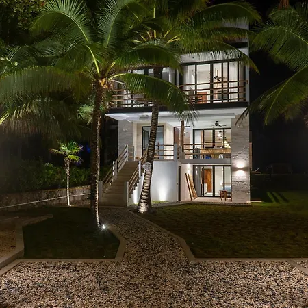Villa Azanik *