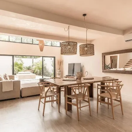 Villa La Selva Jungle Getaway *