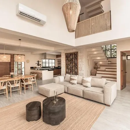 La Selva Jungle Getaway