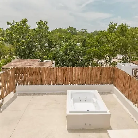 La Selva Jungle Getaway