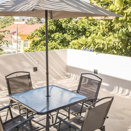 1 Bedroom In Downtown Walking Distance From Bars
