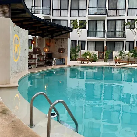 Designer Ph Private Pool Apartment