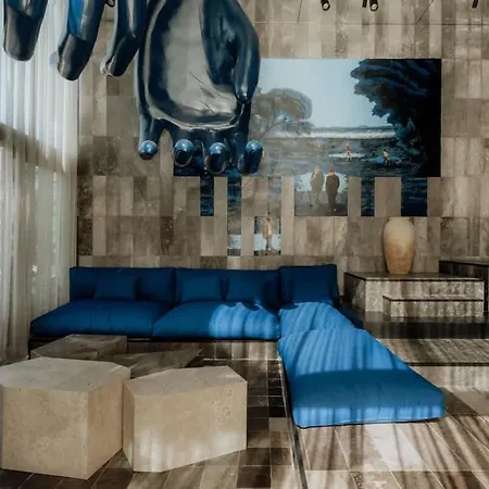 Apartment Barneys Ny Blue With Pool
