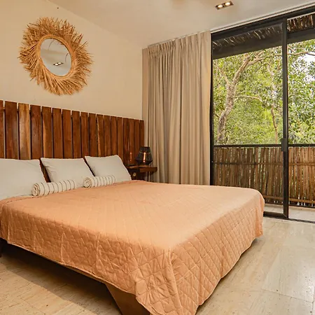 Garnet - Private Rooftop With Pool And Club Access
