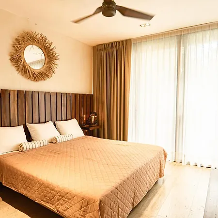 Garnet - Private Rooftop With Pool And Club Access