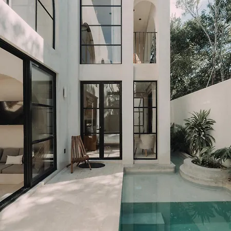 Architects Dream Stylish 4-bedroom *