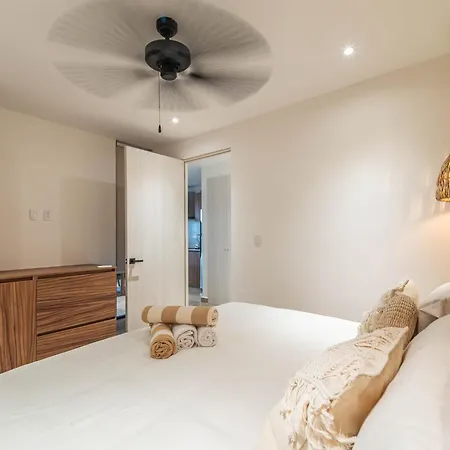 Lux 1 Bd With Private Plunge Pool, Balcony Holiday home *