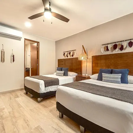 Private & Infinity Pool, King Bed, Sauna, Gym & *