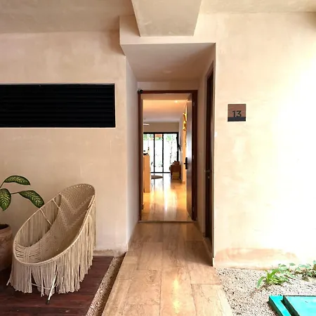 Apartment Private & Infinity Pool, King Bed, Sauna, Gym & *