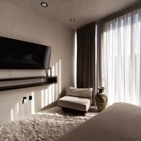 Design Luxury Duo Villas, 24 Pax, 5 Pools & 2 Rooftops, Bbq, Near Villa Tulum