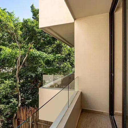 Elegant 2br Rooftop Pool