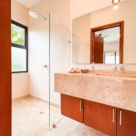 Hermosa Con Alberca Privada 6px 3r * Tulum