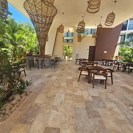 Paraiso En La Selva De