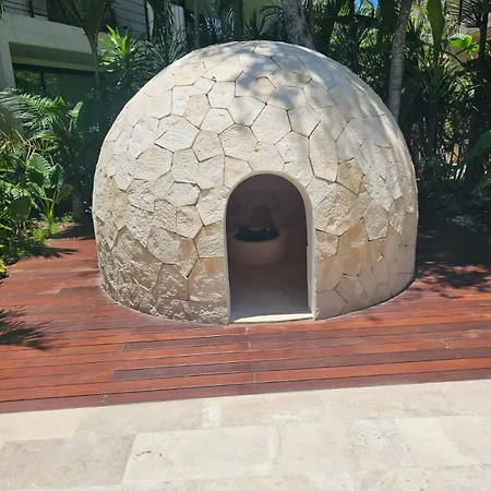 Paraiso En La Selva De *