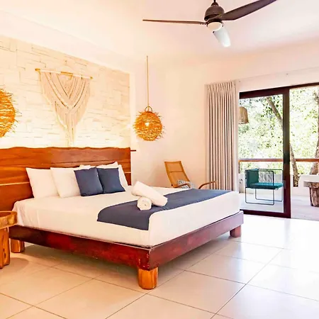 Niik Tulum
