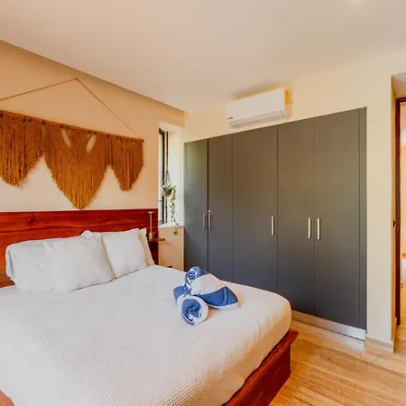 Beautiful 1br With Jacuzzi 2 Blocks From Calle 7 Apartment *