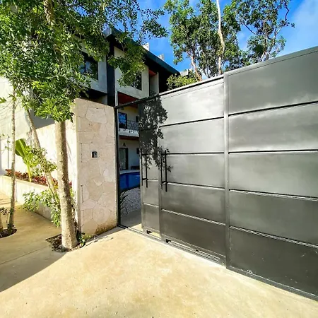 Apartment Spacious And Modern With Private Pool Garden Pool And Gym