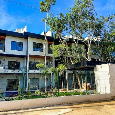Spacious And Modern With Private Pool Garden Pool And Gym Apartment *