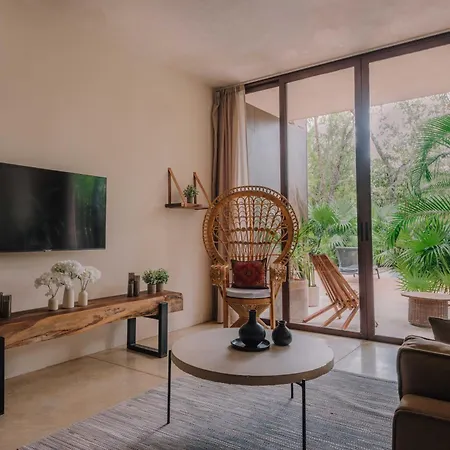 Apartment Watal - Relax, Unwind In Style And Comfort, Private Pool, 24hr Concierge
