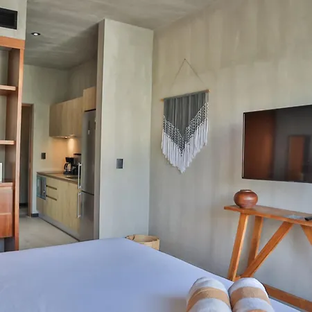Aparthotel Impresionante Tuk 4*