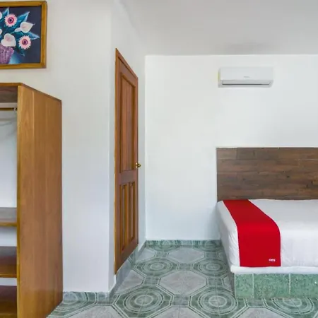 Hotel Oyo Palma Real 4*