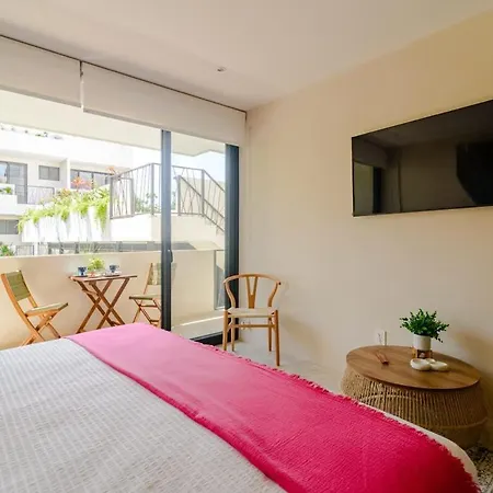 Ximbal 4 Guest Wifi Pool Gym Laundry Apartment *