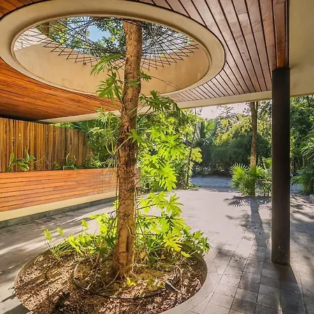 Apartment Romantic Garden W Private Pool Access *