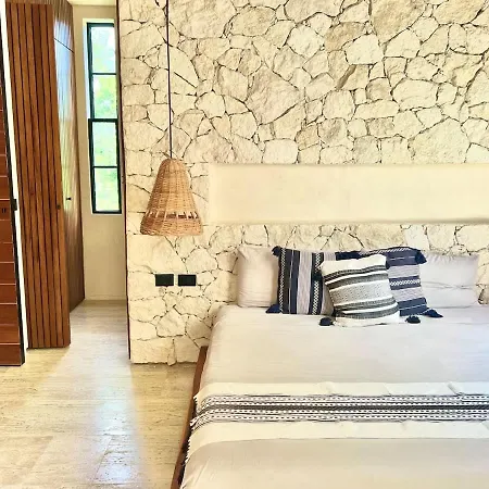 Sweet Gem & Private Pool Veleta Apartment *